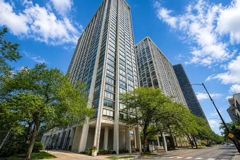 5455 N Sheridan Rd #1012, Chicago, IL 60640