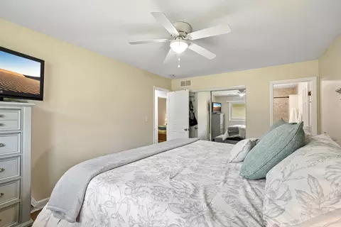 Bedroom - 3500 Plum Grove Dr, Rolling Meadows, IL 60008 photo 2 of 4