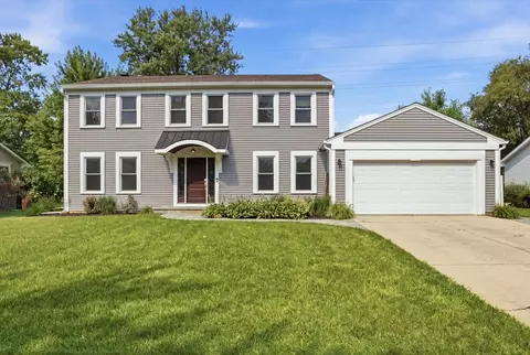 1203 Claridge Dr, Libertyville, IL 60048
