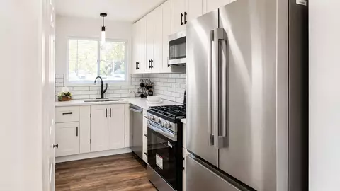 Kitchen - 523 Alton Ct, Carol Stream, IL 60188 photo 1 of 6
