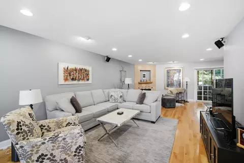 Living - 301 Earls Ct, Deerfield, IL 60015 photo 1 of 4