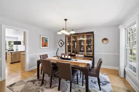 Dining - 301 Earls Ct, Deerfield, IL 60015 photo 4 of 4