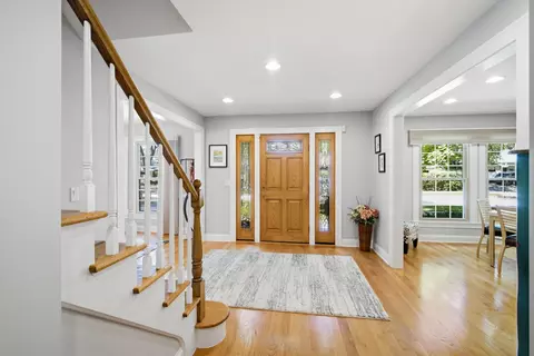 Entry Way - 301 Earls Ct, Deerfield, IL 60015 photo 2 of 2