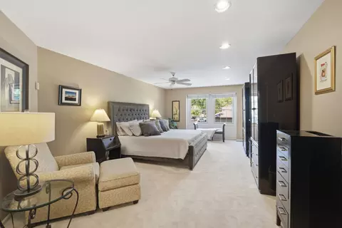 Bedroom - 301 Earls Ct, Deerfield, IL 60015 photo 1 of 2