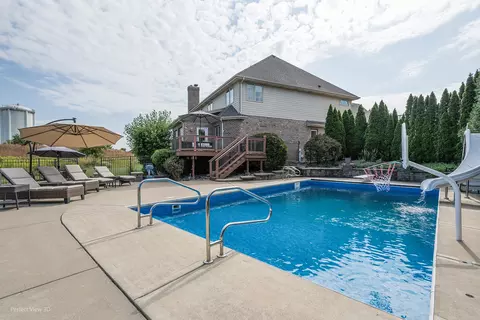 Exterior - 12408 Lajunta Ct, Mokena, IL 60448 photo 2 of 5