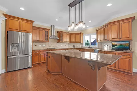 Kitchen - 12408 Lajunta Ct, Mokena, IL 60448 photo 3 of 7