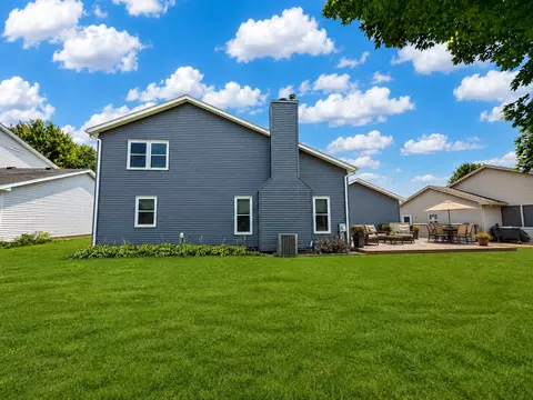 Exterior - 43 Chiswick Cir, Bloomington, IL 61704 photo 2 of 3