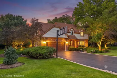 400 Bramble Ln, Deer Park, IL 60010