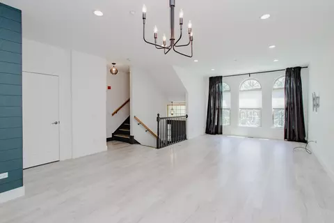 Living - 725 Prestwick Ln, Wheeling, IL 60090 photo 1 of 3