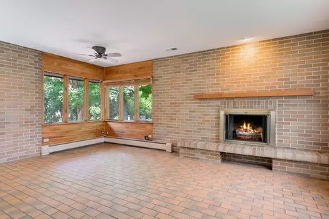 Living - 7856 45th Pl, Lyons, IL 60534 photo 5 of 6