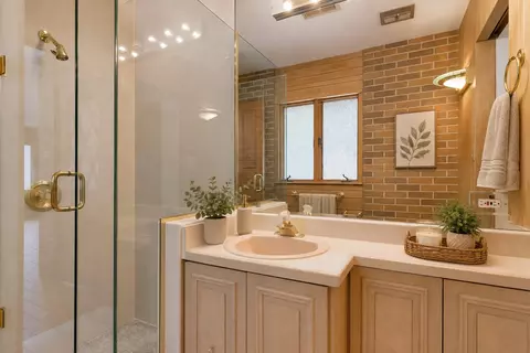 Bath - 7856 45th Pl, Lyons, IL 60534 photo 1 of 4