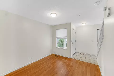 Living - Undisclosed, Aurora, IL 60503 photo 3 of 3