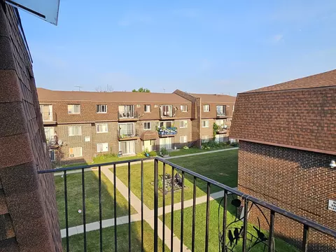Other - 9358 Golf Rd #3B, Des Plaines, IL 60016 photo 2 of 7