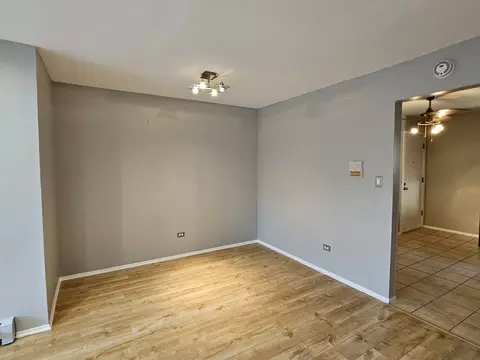 Living - 9358 Golf Rd #3B, Des Plaines, IL 60016 photo 6 of 7