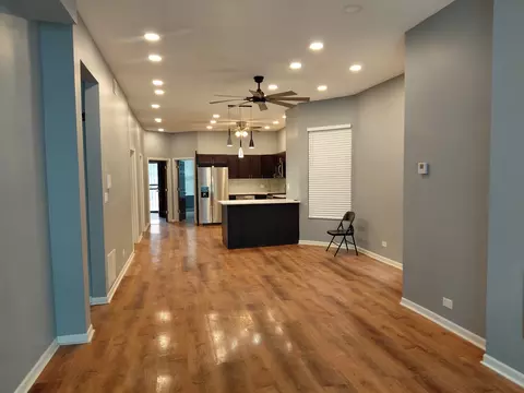 Living - 432 E 45th Pl, Chicago, IL 60653 photo 2 of 12