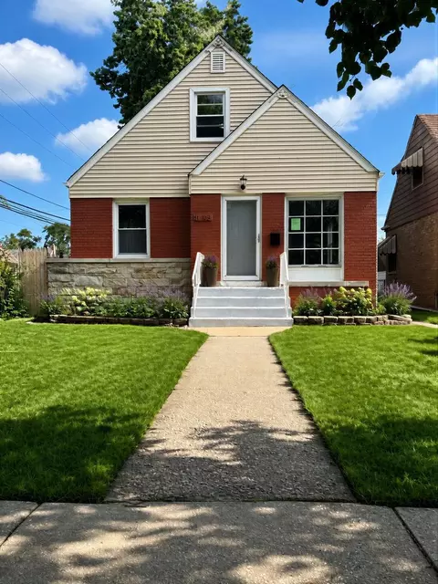 11 166th St, Calumet City, IL 60409
