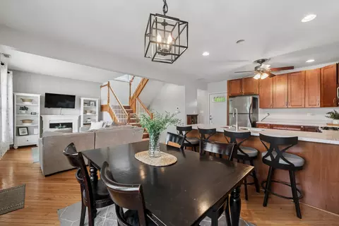 Dining - 402 Crescent St, Wheaton, IL 60187 photo 3 of 3