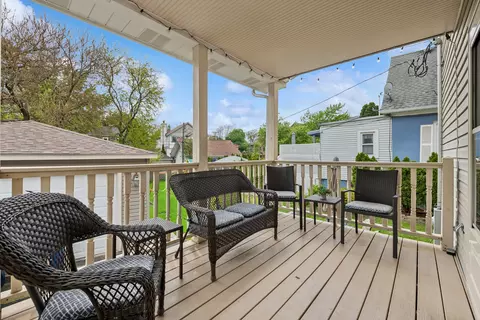 Exterior - 402 Crescent St, Wheaton, IL 60187 photo 3 of 5