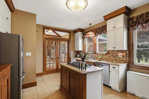 Kitchen - 973 E 2500 North Rd, Ashkum, IL 60911 photo 1 of 2