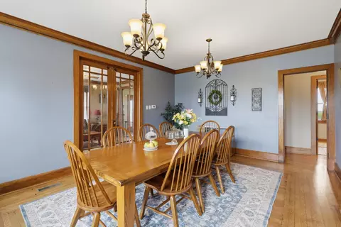 Dining - 973 E 2500 North Rd, Ashkum, IL 60911 photo 1 of 2