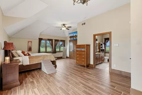 Bedroom - 973 E 2500 North Rd, Ashkum, IL 60911 photo 2 of 4