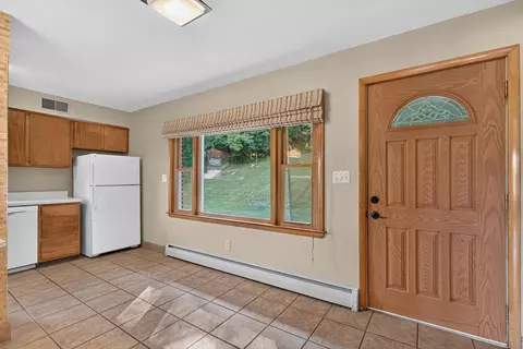Entry Way - 1500 E State Route 71, Ottawa, IL 61350 photo 1 of 1
