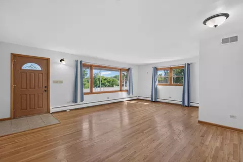 Living - 1500 E State Route 71, Ottawa, IL 61350 photo 3 of 3