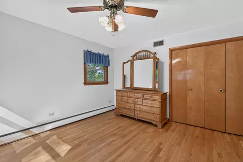Bedroom - 1500 E State Route 71, Ottawa, IL 61350 photo 1 of 5