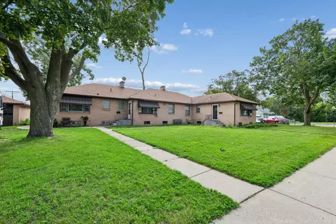 Exterior - 13 High Rd, Cary, IL 60013 photo 2 of 5