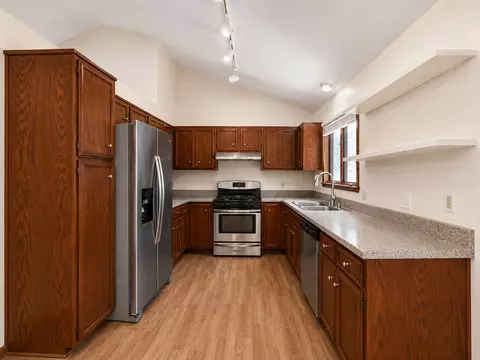Kitchen - 6615 W Gate Ct, Roscoe, IL 61073 photo 2 of 2