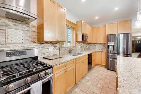 Kitchen - 2908 W Pershing Rd, Chicago, IL 60632 photo 3 of 3