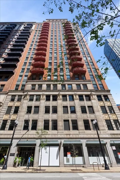 208 W Washington St #2013, Chicago, IL 60606