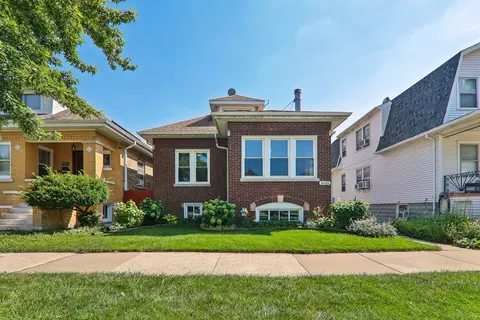 5633 W Cornelia Ave, Chicago, IL 60634