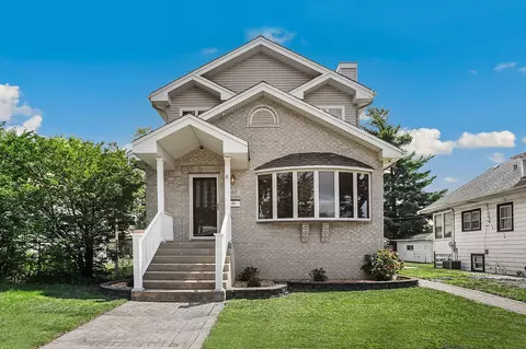 9817 Minnick Ave, Oak Lawn, IL 60453