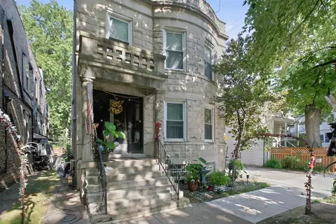 7065 N Wolcott Ave, Chicago, IL 60626
