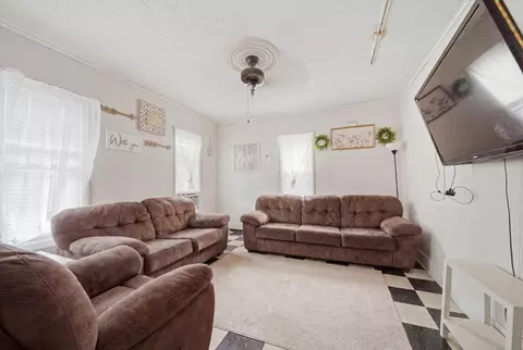 2 E 7th St, Sterling, IL 61081 photo 4