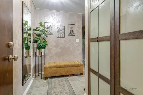 Entry Way - 1500 Harbour Dr #4Q, Wheeling, IL 60090 photo 2 of 2