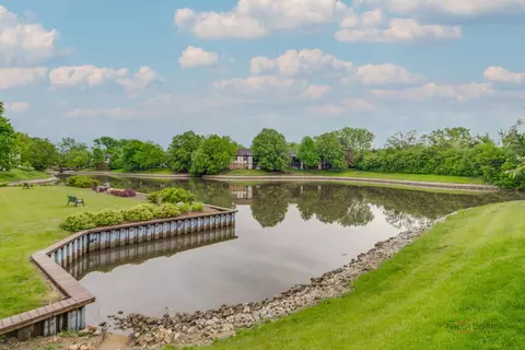 View/Area - 1500 Harbour Dr #4Q, Wheeling, IL 60090 photo 2 of 3