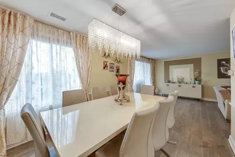Dining - 1500 Harbour Dr #4Q, Wheeling, IL 60090 photo 5 of 6