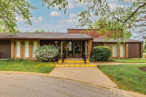 Other - 1500 Harbour Dr #4Q, Wheeling, IL 60090 photo 7 of 9