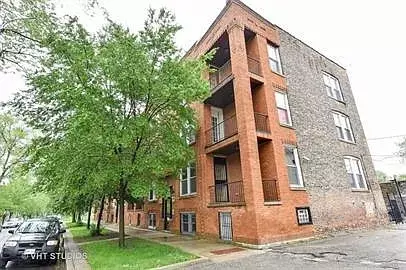 1419 E 68th St #3, Chicago, IL 60637