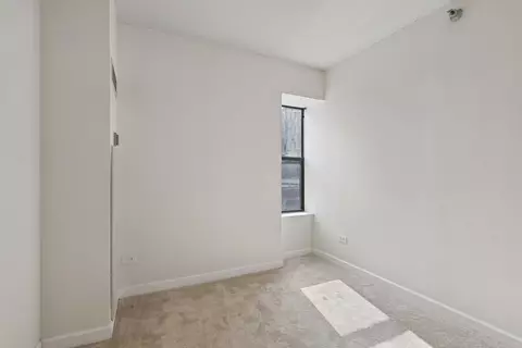 Bedroom - 41 E 8th St #1102, Chicago, IL 60605 photo 3 of 5