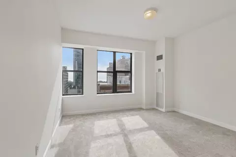 Bedroom - 41 E 8th St #1102, Chicago, IL 60605 photo 1 of 5