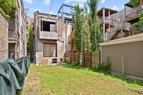 Exterior - 835 E Drexel Sq, Chicago, IL 60615 photo 6 of 8