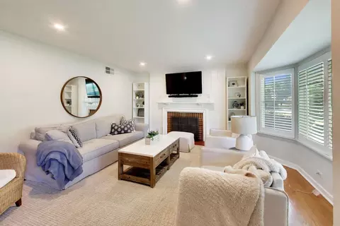 Living - 800 Hunter Rd, Glenview, IL 60025 photo 1 of 1