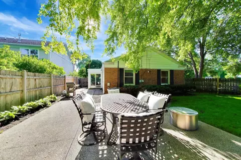Exterior - 800 Hunter Rd, Glenview, IL 60025 photo 3 of 7