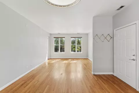 Living - 1500 S Halsted St #2A, Chicago, IL 60607 photo 3 of 5