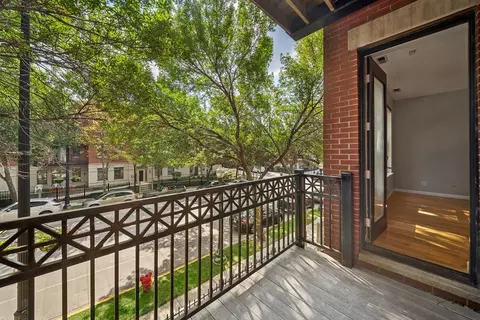 Exterior - 1500 S Halsted St #2A, Chicago, IL 60607 photo 2 of 6