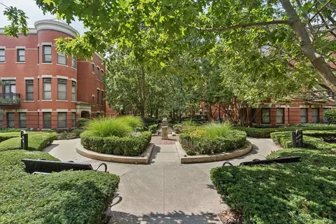 Exterior - 1500 S Halsted St #2A, Chicago, IL 60607 photo 5 of 6