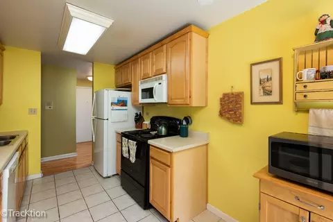 Kitchen - 1702 Mill St #207, Des Plaines, IL 60016 photo 2 of 2